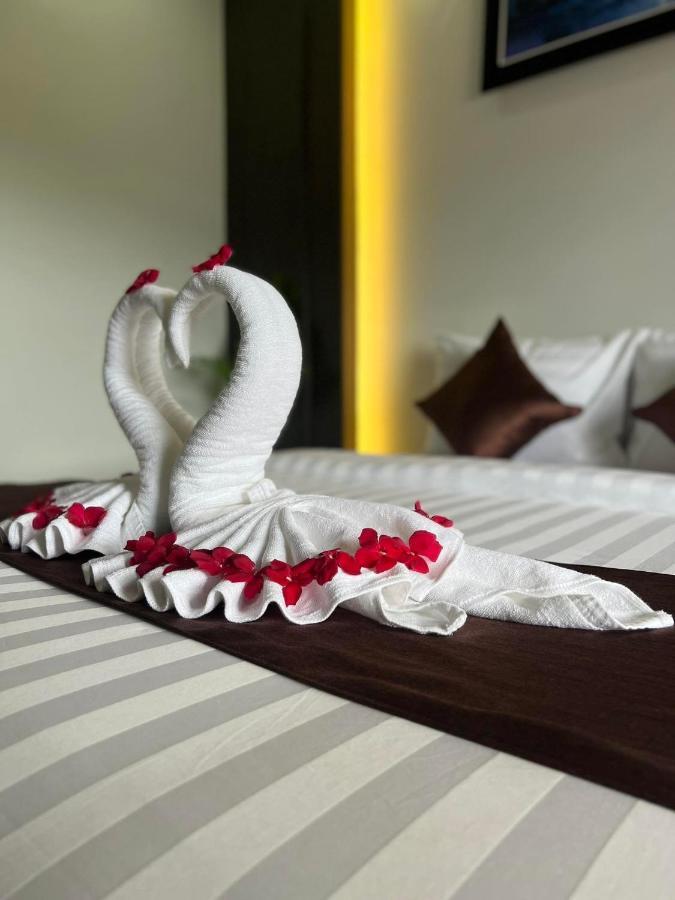 The Moon Kampot Boutique Hotell Eksteriør bilde