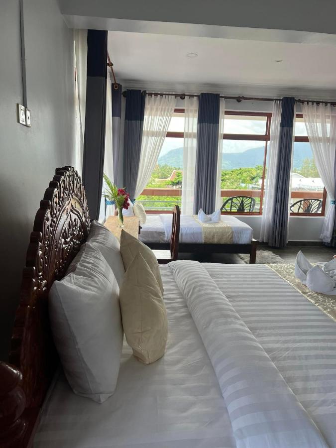 The Moon Kampot Boutique Hotell Eksteriør bilde