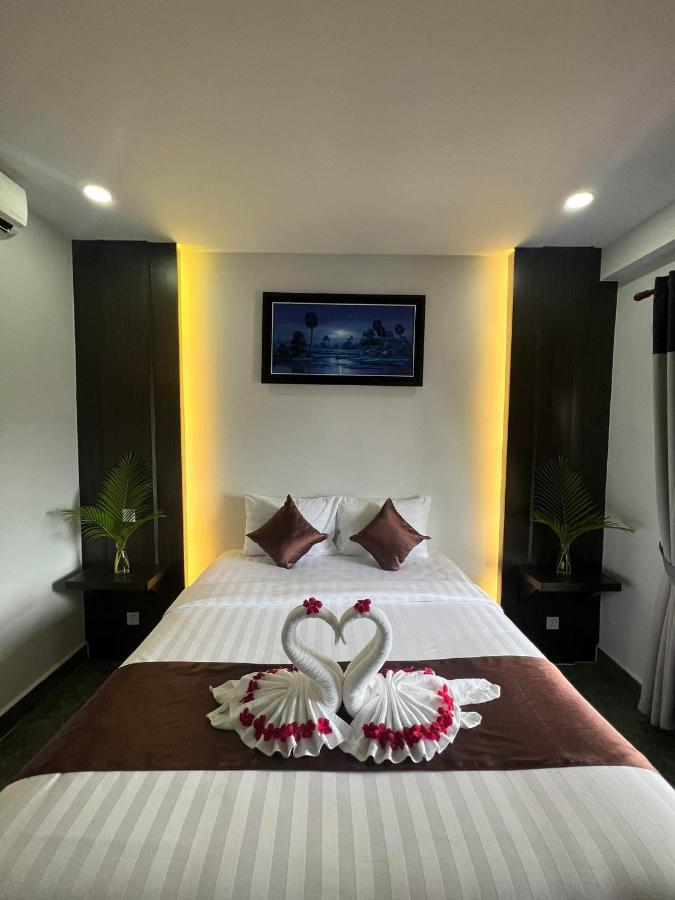 The Moon Kampot Boutique Hotell Eksteriør bilde